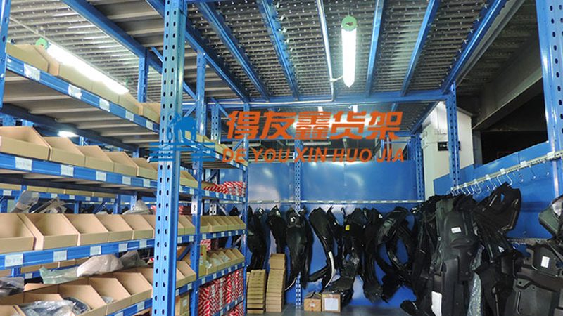 新能源汽车空调配件维修步骤解析**